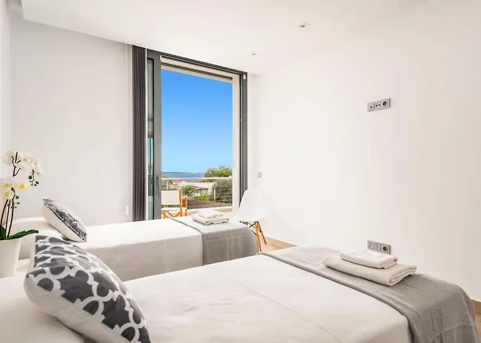 Bonavista By * Cala en Forcat